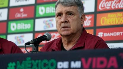 El seleccionador de México, Gerardo Martino, durante una conferencia de prensa en California.