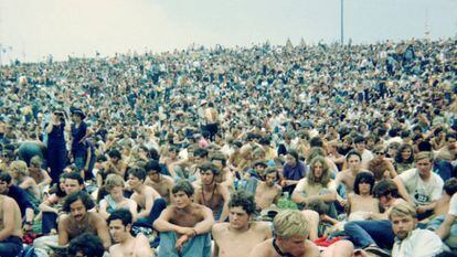 Una imagen del público en el festival Woodstock en agosto de 1969.