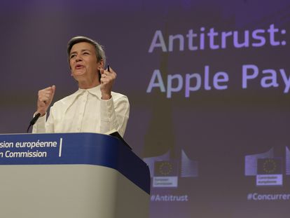 La Comisaria europea de Competencia, Margrethe Vestager, al presentar el caso contra Apple Pay