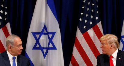 El presidente de EEUU, Donald Trump (izquierda), junto al primer ministro israelí, Benjamin Netanyahu, en Nueva York este lunes.