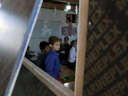 Más de la mitad de los refugiados sirios en Líbano está fuera de la escuela
