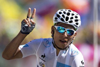 Nairo Quintana, tras cruzar la meta en Alpe d&#039;Huez.