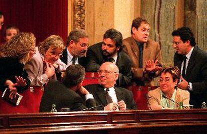 La Mesa del Parlament, con Joan Rigol en el centro, discute la validez de la votación sobre política educativa.