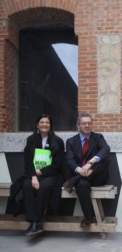 Alicia Moreno en Matadero junto a Alberto Ruiz Gallard&oacute;n.