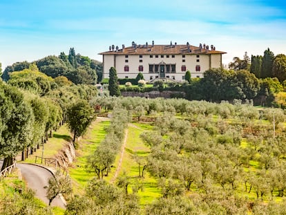 Fachada de la Villa La Ferdinanda, la joya escondida de los Médici en la región de la Toscana (Italia).