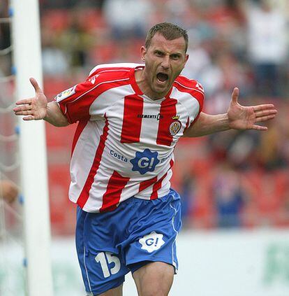 Despotovic celebra uno de sus goles