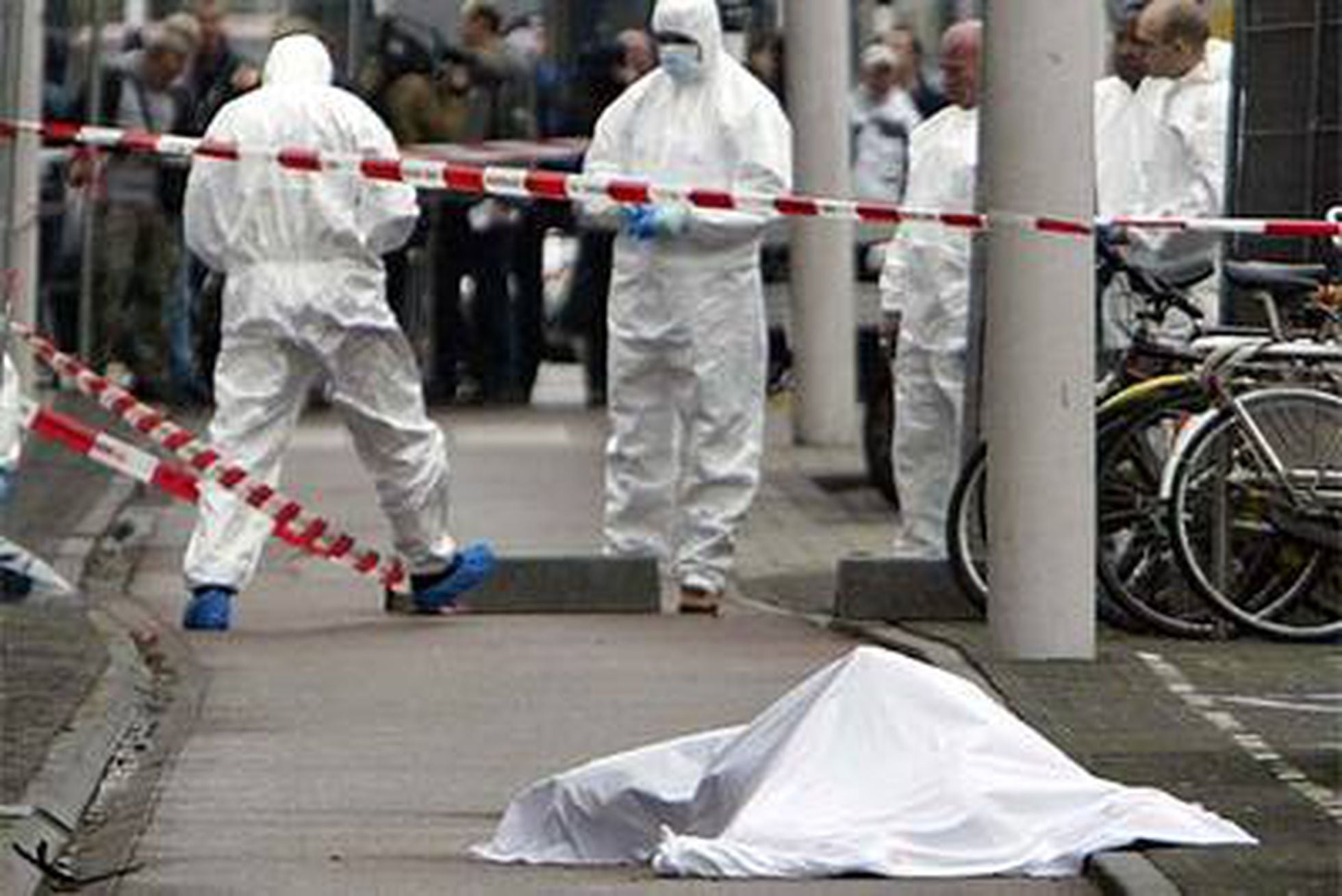 Asesinado en Amsterdam el polémico cineasta y escritor holandés Theo
