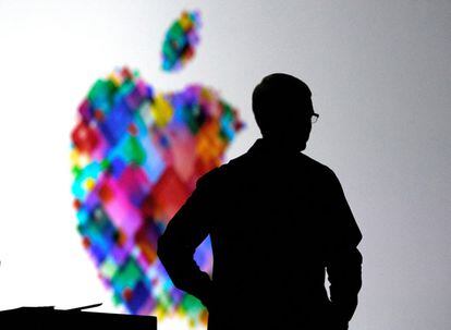 Sombra de Tim Cook sobre la manzana de Apple en la WWDC 2012