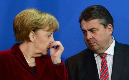 La cancellera alemanya, Angela Merkel, i el número dos del seu Govern, Sigmar Gabriel, a Berlín el passat 2 de desembre.