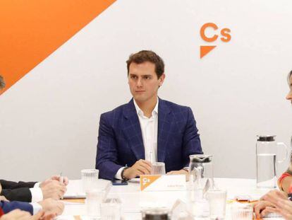 El líder de Ciudanos, Albert Rivera, preside la reunión del Comité Permanente del partido. 