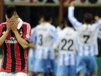Stephan El Shaarawy se lamenta tras el gol de Eliseu.