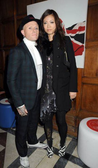 Keith Flint y Mayumi Kai en Londres, en 2009.