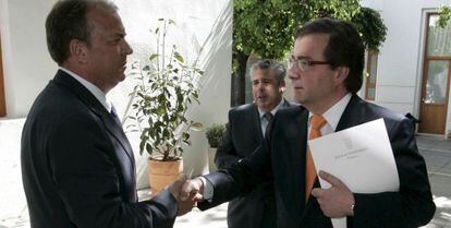 El expresidente extremeño, Guillermo Fernández Vara, saluda al presidente actual de Extremadura, José Antonio Monago.