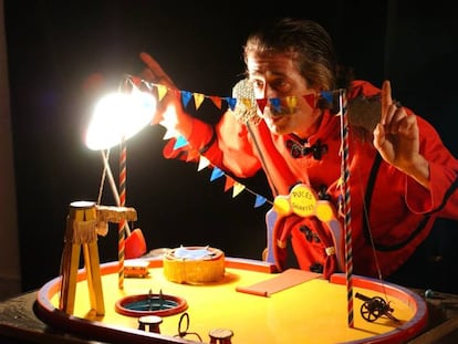 El actor belga Jean-Dominique de Kerignard, durante su espect&aacute;culo &#039;El circo de las pulgas&#039;.