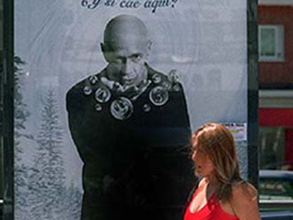 Un cartel con Arrindell anuncia la lotería.