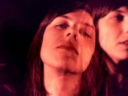 La artista estadounidense Julia Holter.