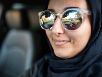 Una mujer saudí al volante.