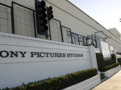 Dos extrabajadores de Sony denuncian a la empresa por el ciberataque.