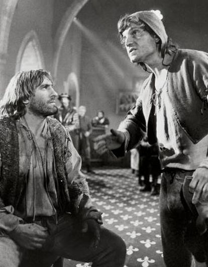 Tch&eacute;ky Karyo y G&eacute;rard Depardieu en &#039;El regreso de Martin Guerre&#039;.