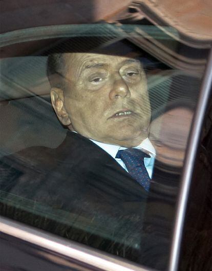 El primer ministro de Italia, Silvio Berlusconi, a su llegada a Roma.