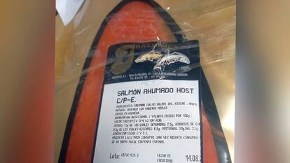 Consumo alerta de 'Listeria monocytogenes' en un lote de salmón ahumado envasado de la marca Joalpesca.