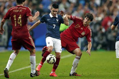 Iturraspe y San José marcan a Cabella.