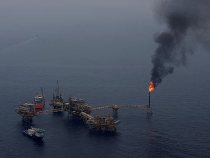 Una plataforma petrolera de Pemex en el Golfo de México, en una imagen de archivo.