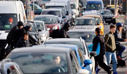 Un atasco en Berlín provocado por la huelga nacional de transportes, convocada este lunes.