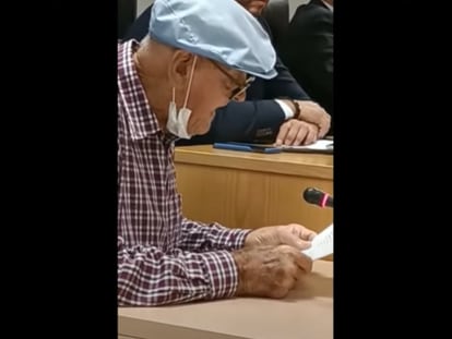 Mariano Turégano, 82 años, durante su intervención en el pleno del jueves de San Sebastián de los Reyes.