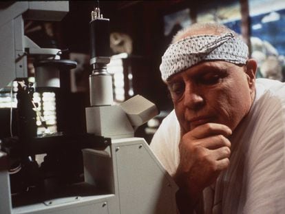Marlon Brando en una escena de 'La isla del Dr. Moreau'. La película, por la que recibió críticas nefastas y un premio Razzie, fue una de sus últimas apariciones en el cine.