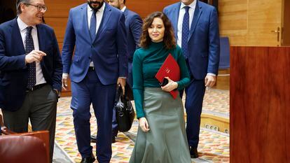 La presidenta de la Comunidad de Madrid, Isabel Díaz Ayuso al inicio del pleno celebrado este jueves en la Asamblea.