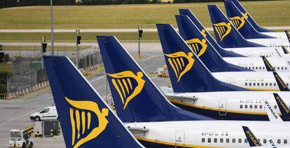 Aviones de la aerolínea irlandesa Ryanair.