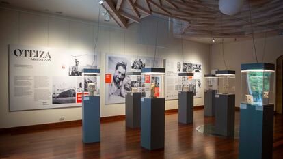 Muestra de las obras que se atribuyen a Jorge Oteiza en el Museo Diocesano de San Sebastián.