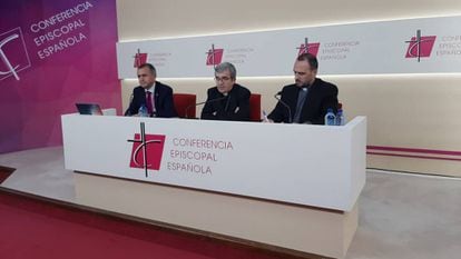 Giménez Barriocanal (izquierda) y Luis Argüello (centro), este jueves. En vídeo, declaraciones de Giménez Barriocanal.