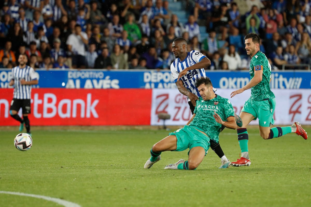 Alavés y Levante aplazan el desenlace del ascenso |  deportados