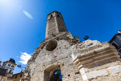 La torre-campanario de Puigcerdà, erigida en el siglo XII y símbolo de la ciudad.