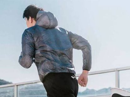Xiaomi lanza una chaqueta impermeable para hacer deporte por 13€