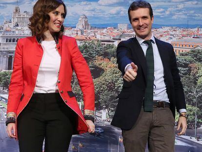 Isabel Díaz Ayuso y Pablo Casado, en la campaña autonómica de 2019.