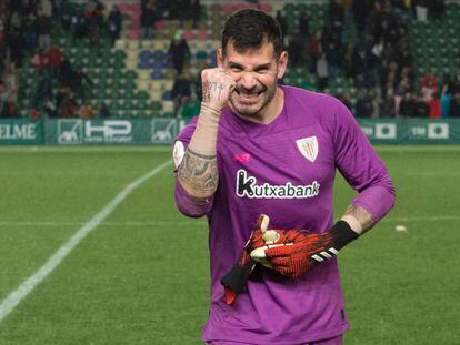 Herrerín celebra la clasificación del Athletic.