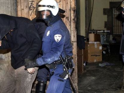 Un detingut després dels fets a la casa 'okupa' l'any 2006.
