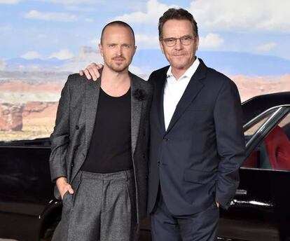 Aaron Paul y Bryan Cranston en la premiere de "El Camino: A Breaking Bad Movie", Westwood, California, 2019.