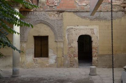 Restos de yeserías en el palacio de San Martín, en Segovia.