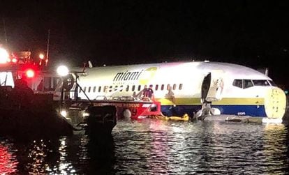 Un avión de pasajeros acaba sobre un río en Florida sin causar víctimas  mortales | Estados Unidos | EL PAÍS