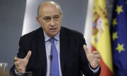 El ministro del Interior Jorge Fernández Díaz durante la rueda de prensa ofrecida el pasado 24 de julio.