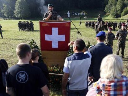 D&iacute;a de las familias en una base militar suiza en Sand bei Schoehnbuehl.