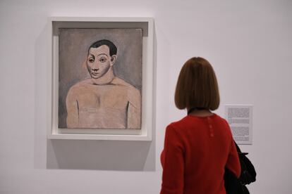 El año 1906 fue el de la transformación de Pablo Picasso y el de su primera aportación a la modernidad del arte, una etapa decisiva no reconocida hasta la actualidad y a la que el Museo Reina Sofía de Madrid dedica una exposición en la que se recoge la sensibilidad homoerótica del artista. Picasso 1906. La gran transformación es el título de esta muestra, que cierra el programa oficial de exposiciones internacionales de la conmemoración del 50 aniversario de la muerte del malagueño. La exposición reúne más de 120 obras procedentes de colecciones privadas y museos como el Louvre de París.