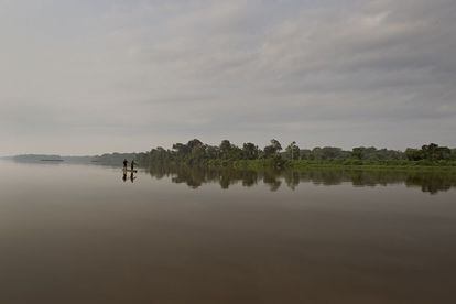 El río Sangha, a su paso por Ngombe.