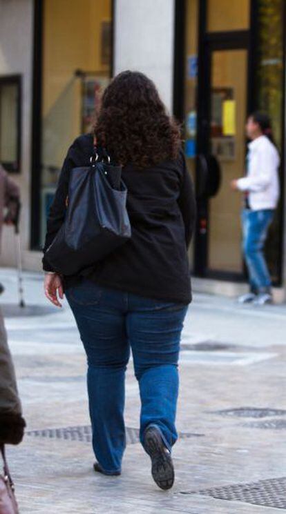 Una mujer con sobrepeso en Málaga.
