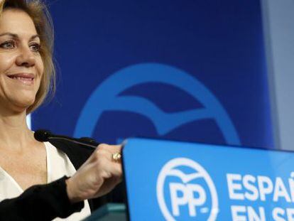 La secretaria general del PP, Mar&iacute;a Dolores de Cospedal, durante una comparecencia, hoy en la sede del partido.