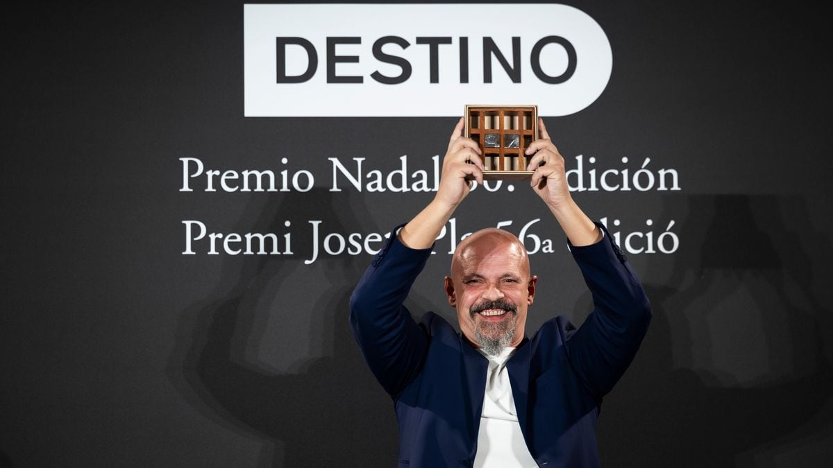 César Pérez Gellida gana el 80 Premio Nadal con 'Bajo tierra seca